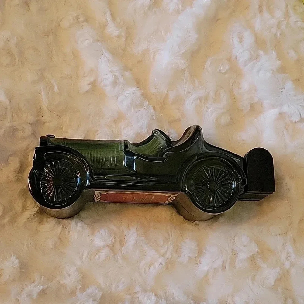 Vintage Avon Straight Eight bottle Car - Picture 2 of 10